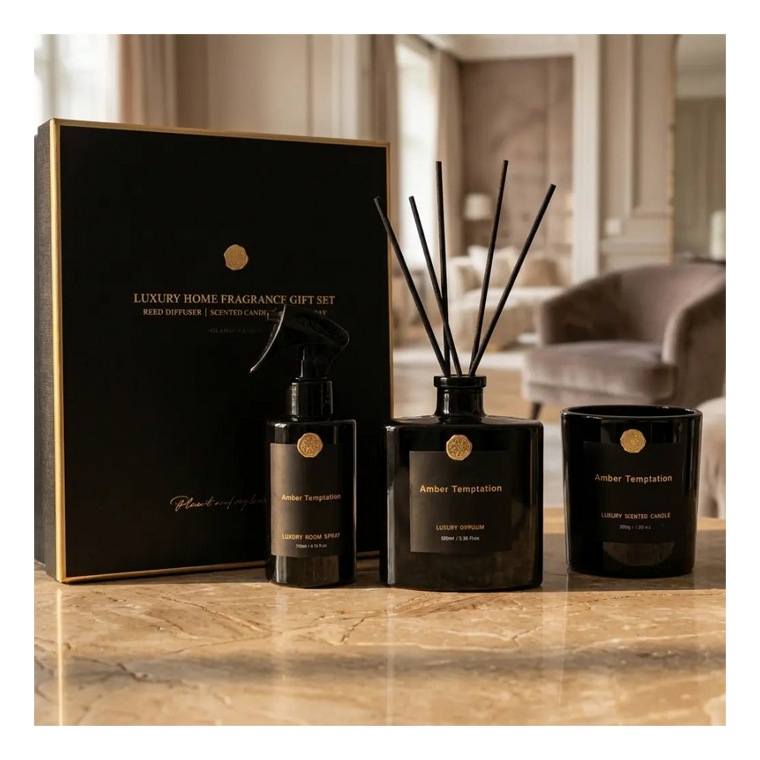 Coffret parfumé Amber Temptation AURA Paris - ambiance marbre et lumière dorée, esprit hôtel de luxe
